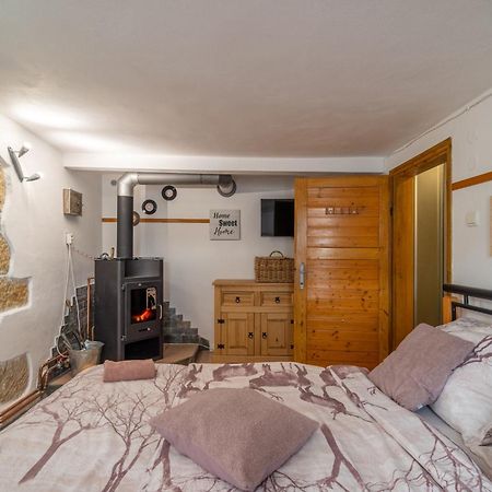 Apartman Karin Rovensko pod Troskami 외부 사진