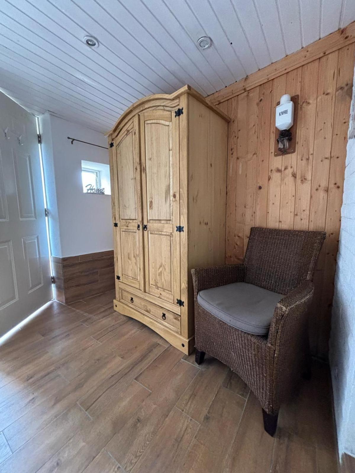 Apartman Karin Rovensko pod Troskami 외부 사진