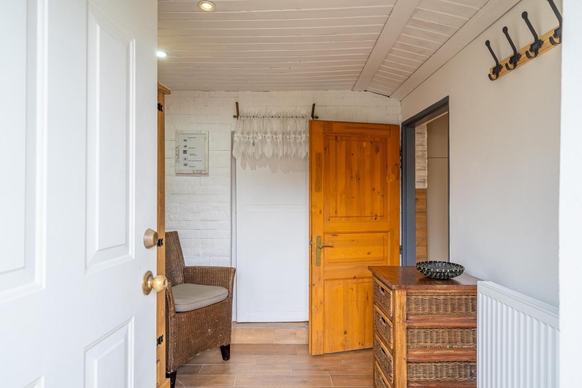 Apartman Karin Rovensko pod Troskami 외부 사진