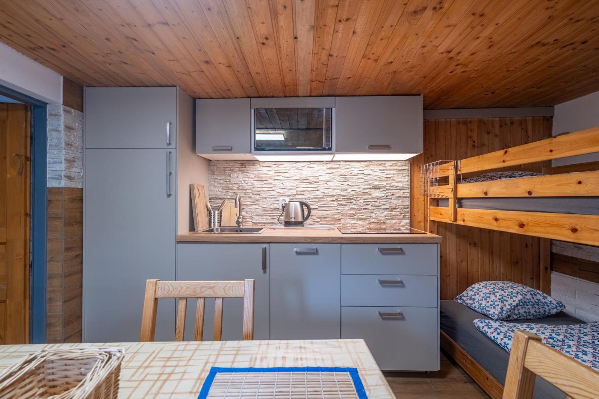 Apartman Karin Rovensko pod Troskami 외부 사진