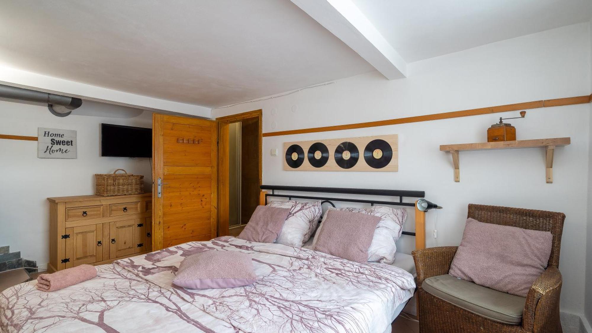 Apartman Karin Rovensko pod Troskami 외부 사진